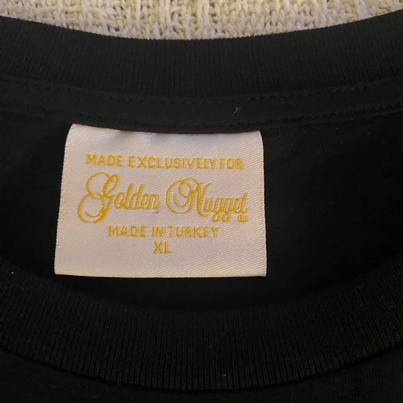 Golden nugget tee L/XL - Picture 4 of 7